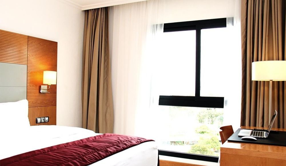 Star Land Hotel Bonapriso Douala Esterno foto