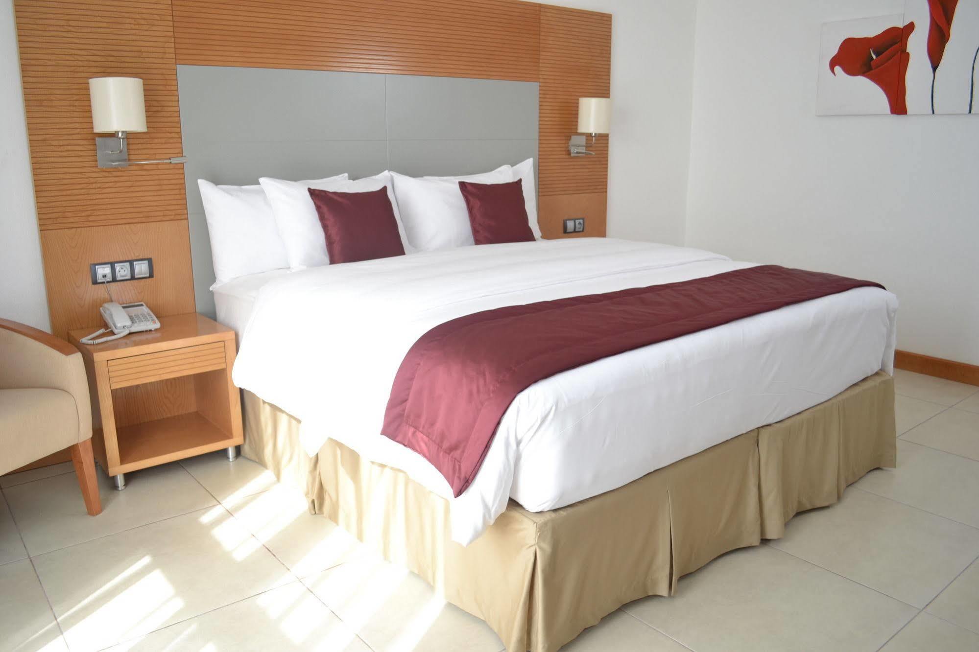 Star Land Hotel Bonapriso Douala Esterno foto