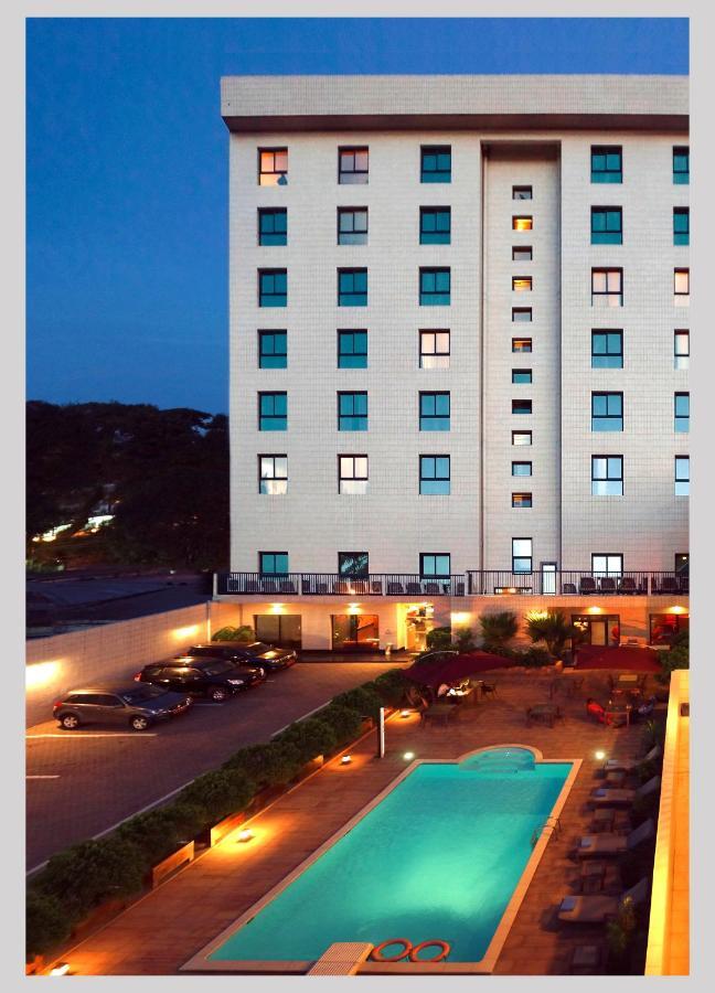 Star Land Hotel Bonapriso Douala Esterno foto